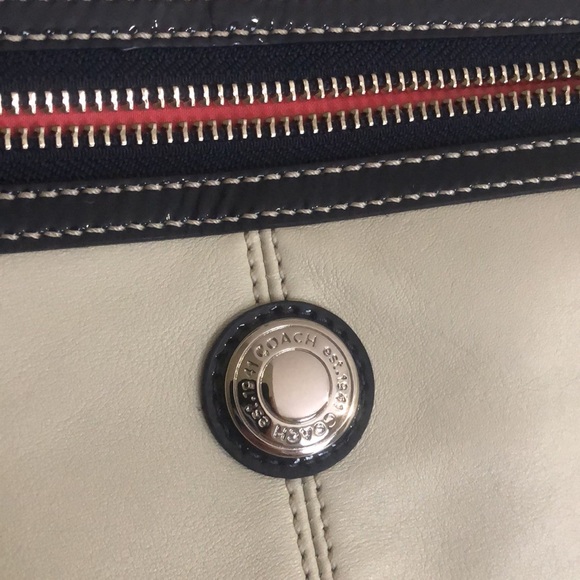 Coach Bag - Picture 2 of 5